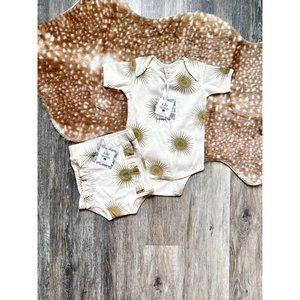 Kate Quinn Neutral Fennel Suns Bodysuit & Ruffle Bloomers | Size 18-24mo